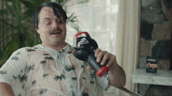 ZWKN2976H_03_GIF_03_1_SweatyGuy.gif
