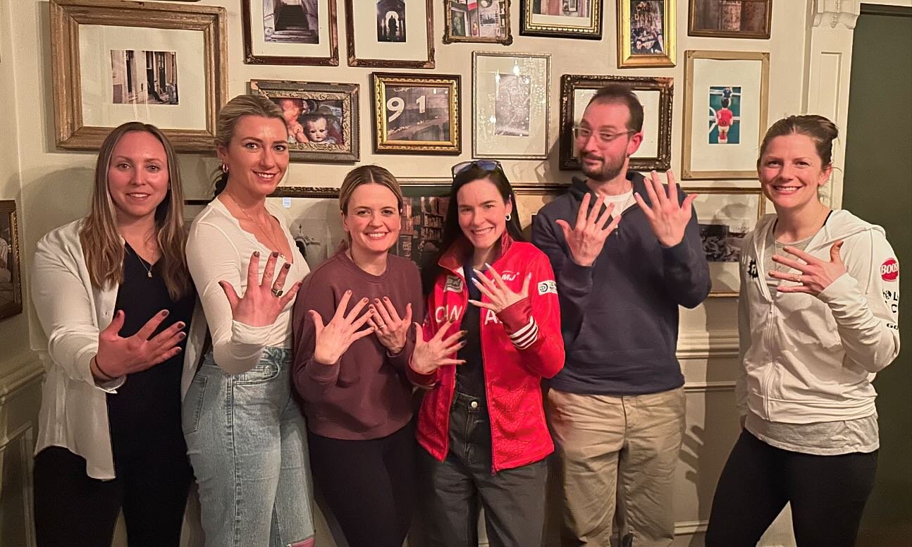 Team Homan x Holo Taco dinner 🙌🏻💅🥌

Cristine was 4/4 on guessing our game-day nail polish colours. 🤩

Thanks for a great night, @simplynailogical @simplybenlogical (+ the favourite sister @jenrotey). 

We love having you on our team. &hearts;️