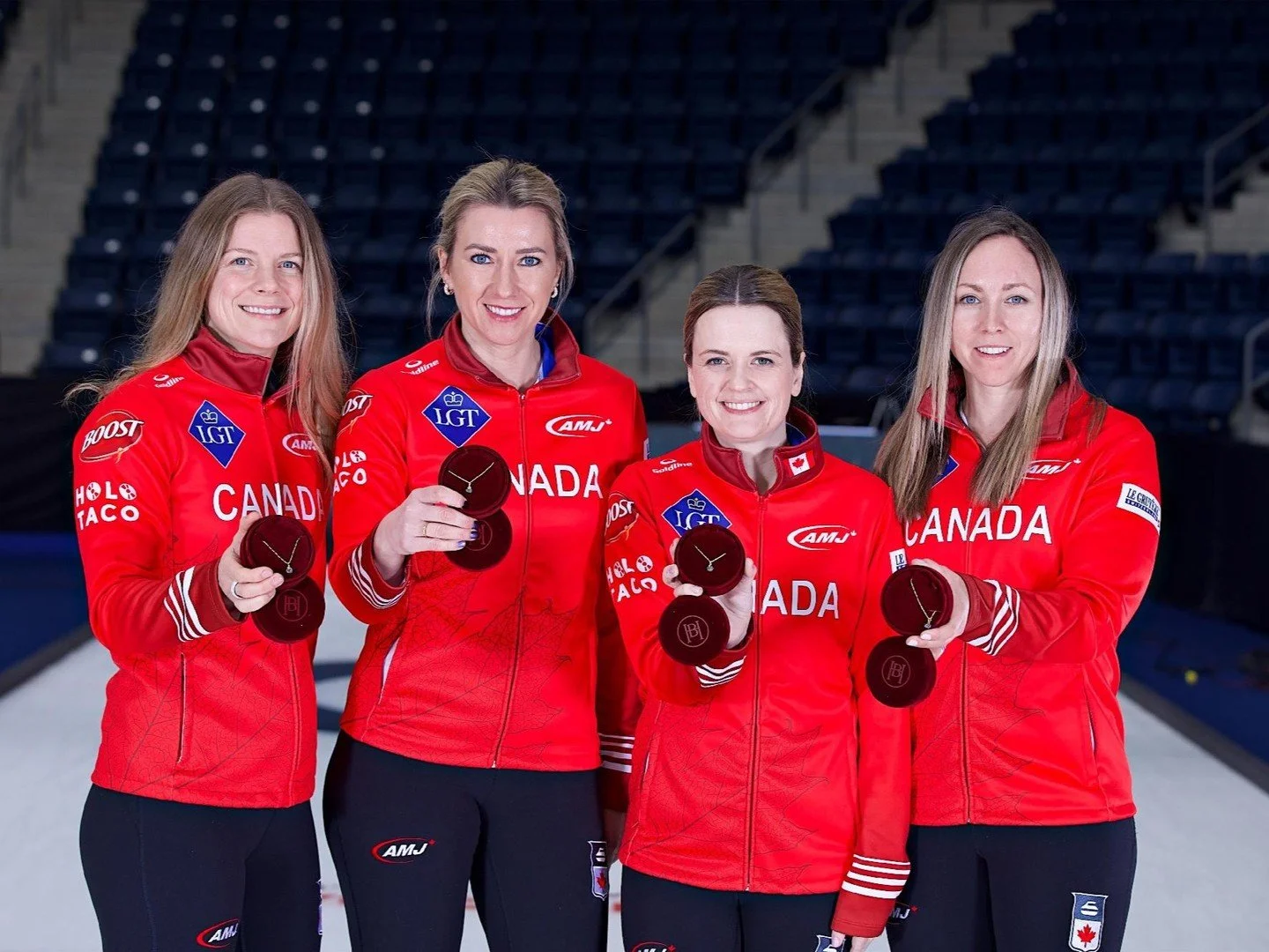 Curling, but make it sparkle 🥌✨
@hillbergandberk