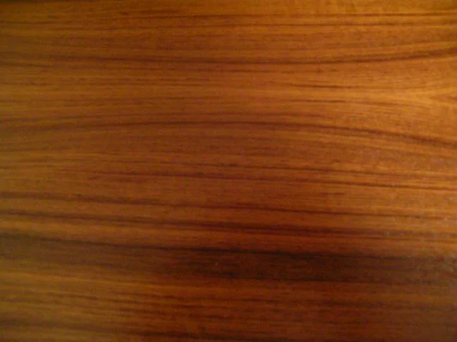 Teak_wood_by_bonz_paolo.jpg