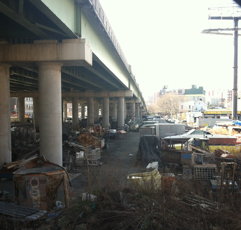 The section of East Tremont that the Cross-Bronx Expressway destroyed, displacing thousands of residents in the 1960s. (Photo: Rich Bunnell)