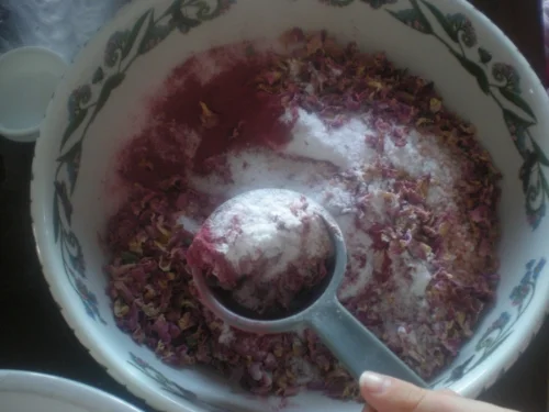 making candy cane bath salts