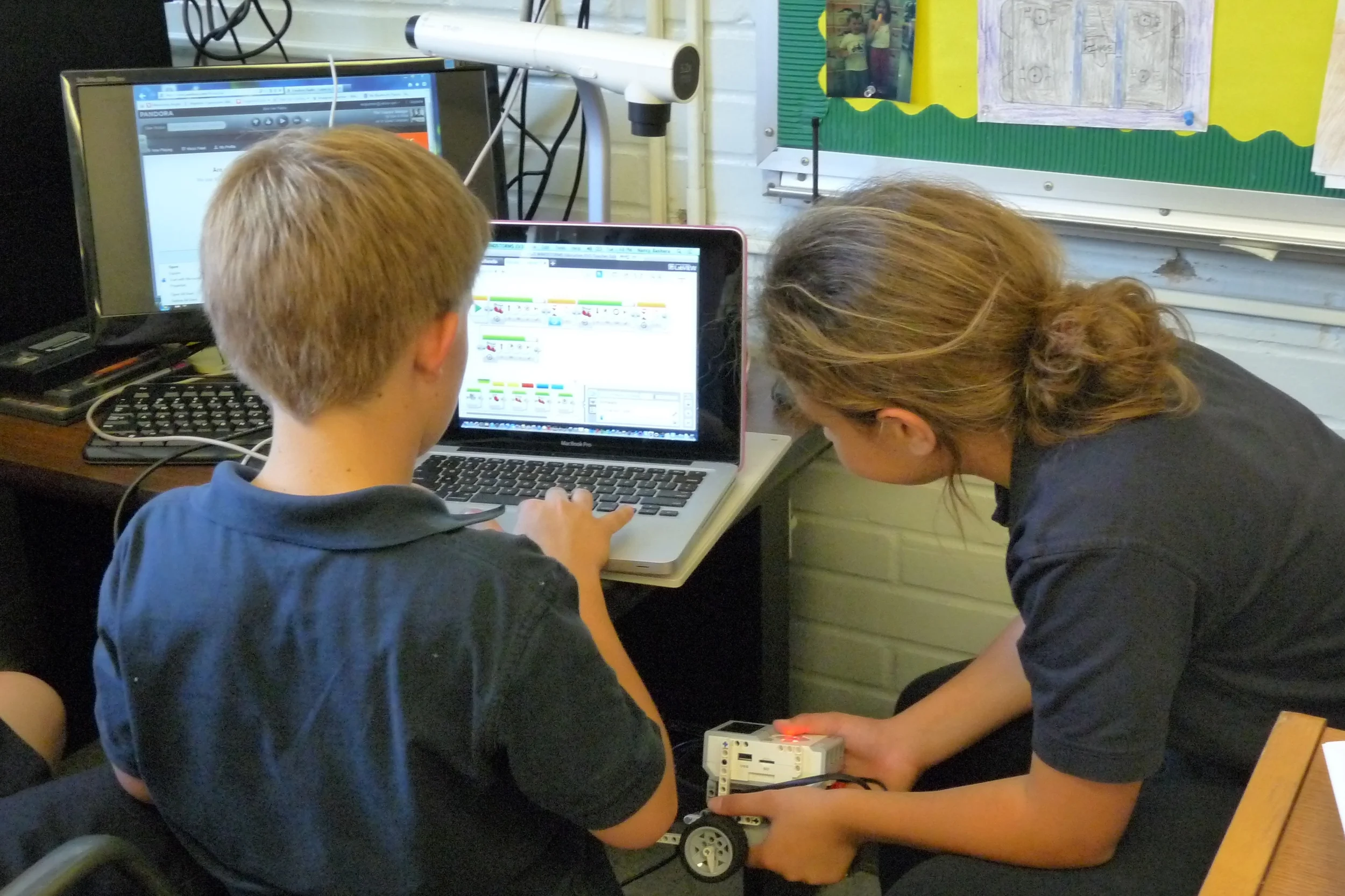 2014_04_robotics_10.jpg