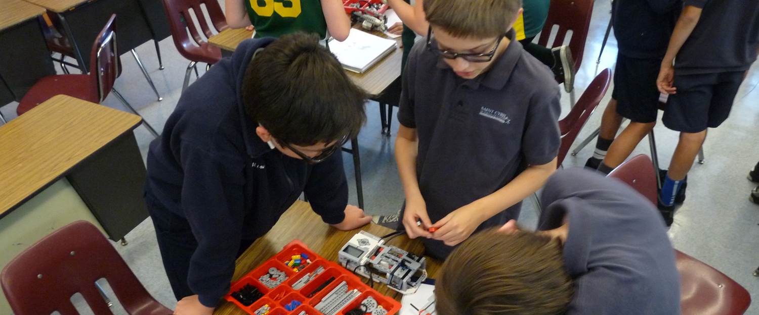 2014_04_robotics_12_cropped for website.jpg