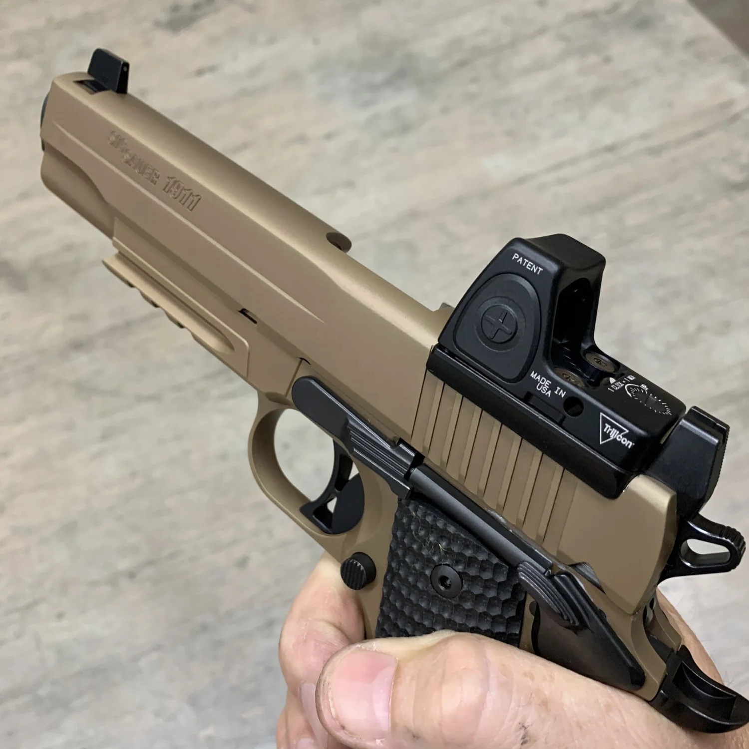 1911 Red Dot — MOD 1 Customs
