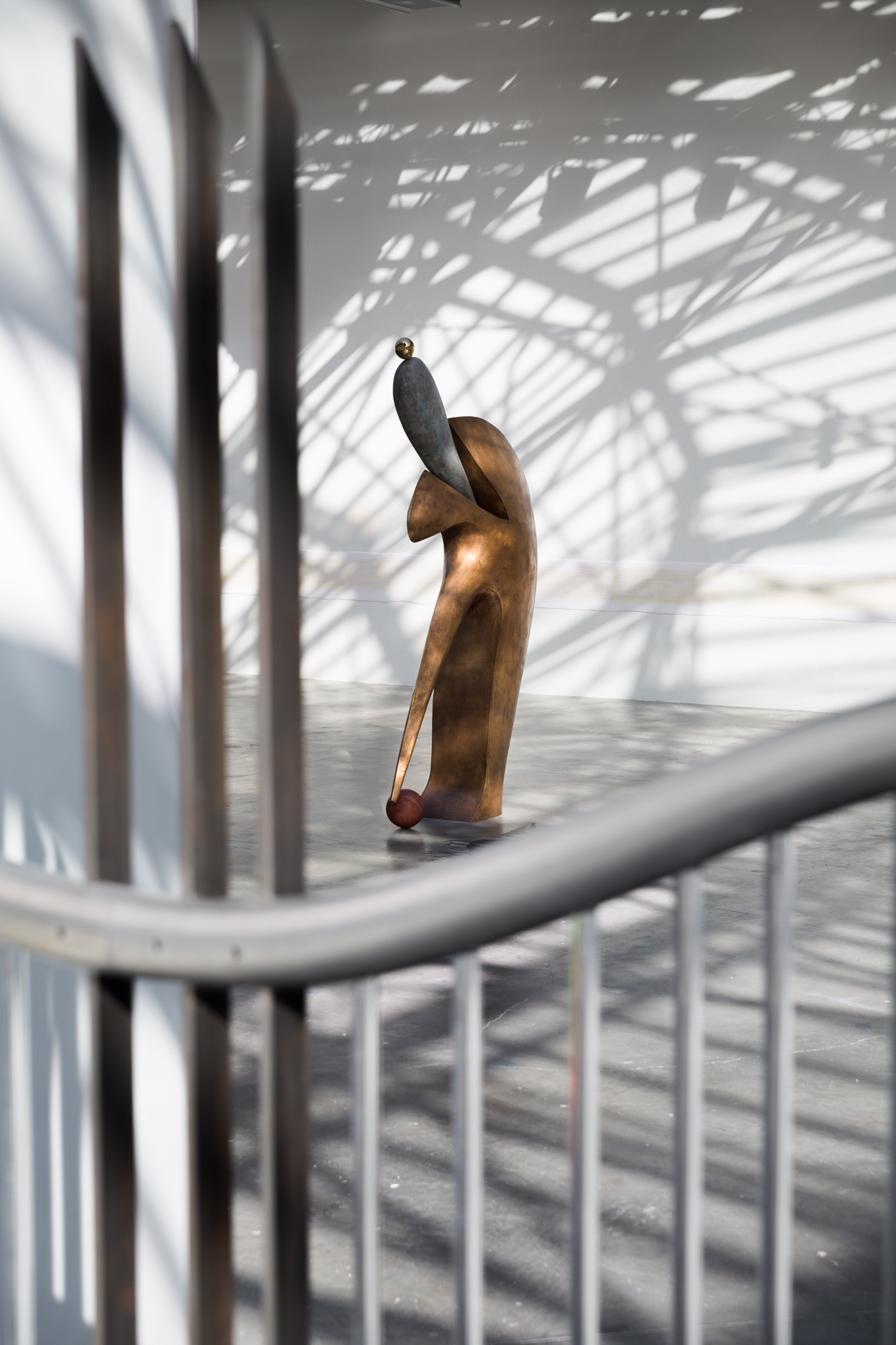 railing-sculpture-henrot-palais-de-tokyo-exhibition-photography-zachary-newton.jpg