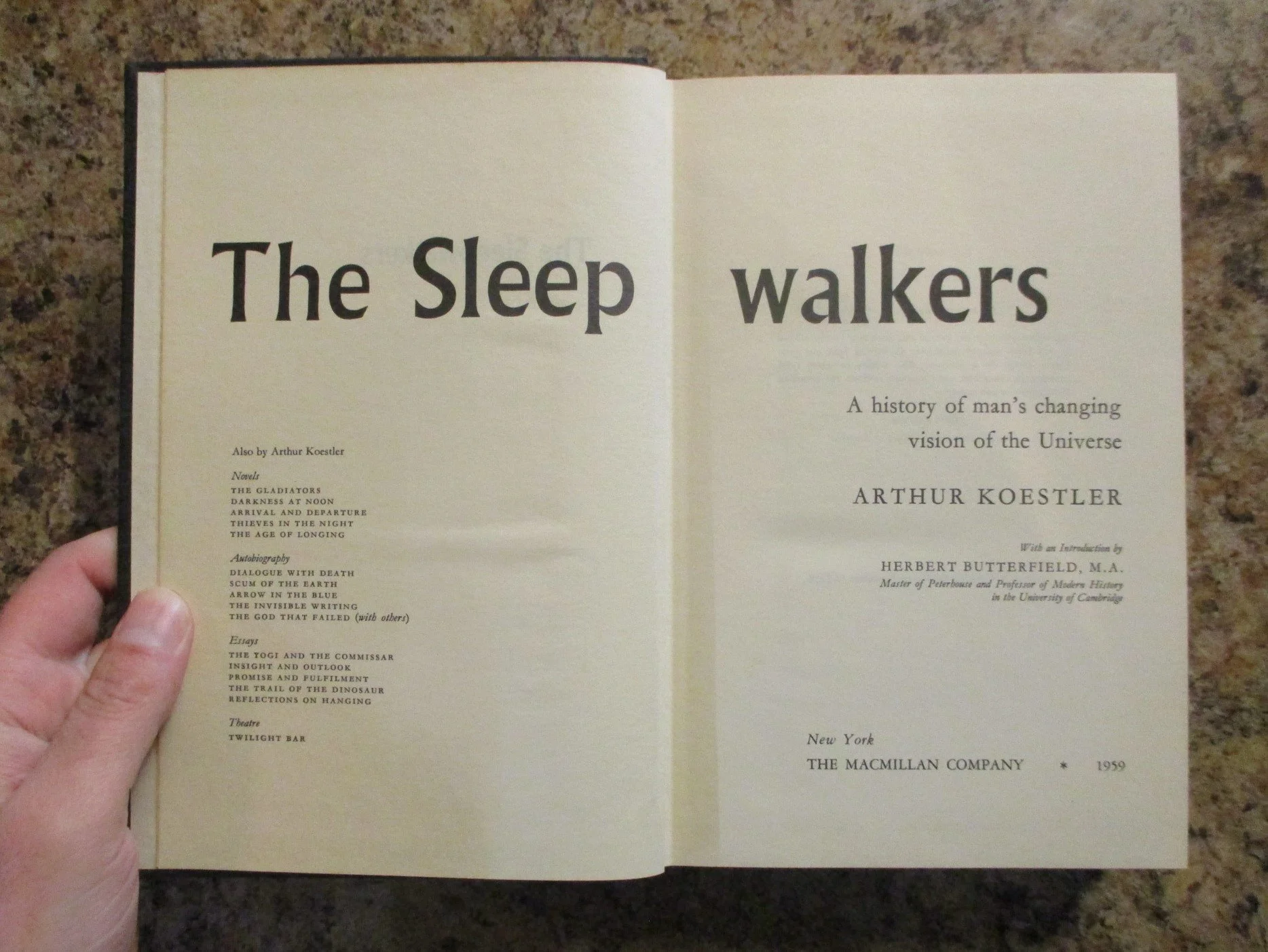 004054 - Sleepwalkers 6.JPG