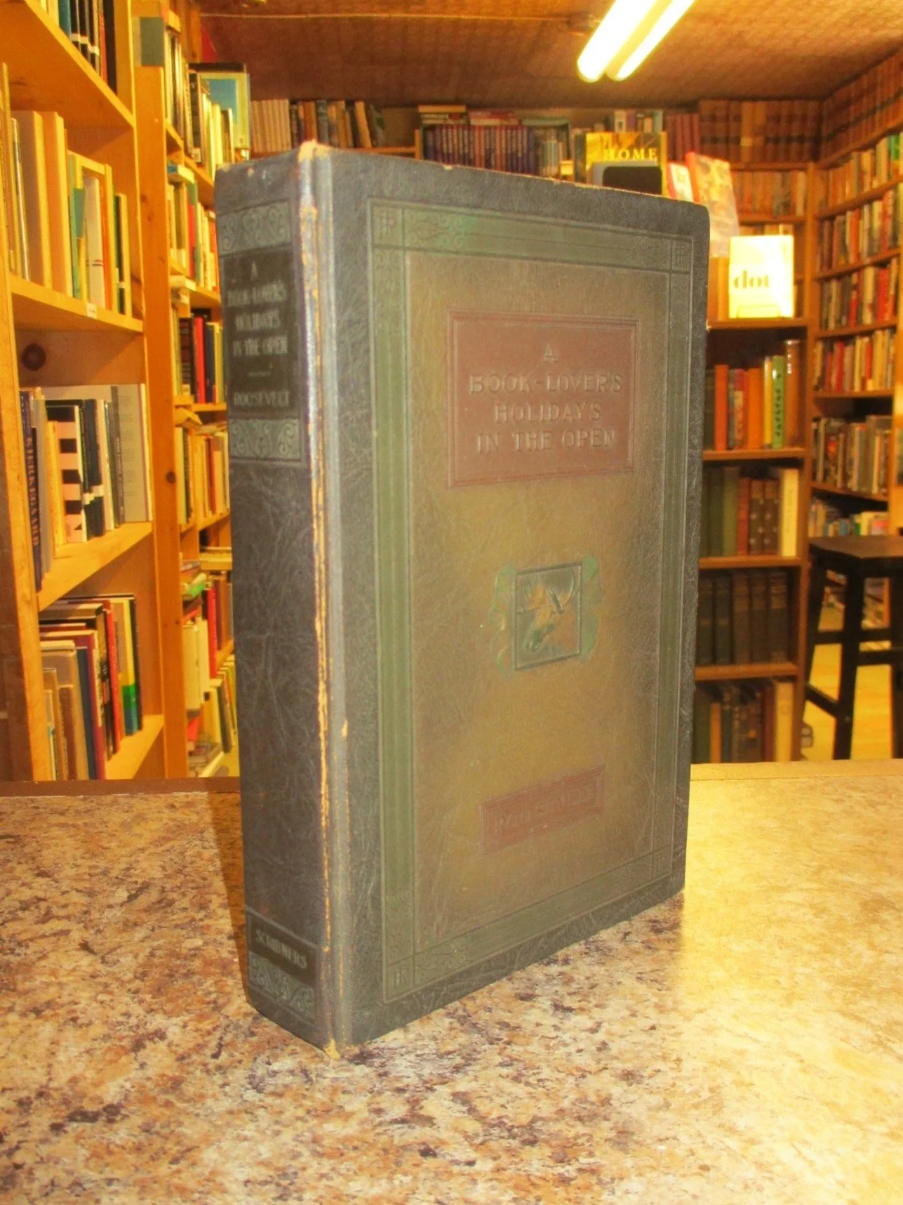 004092 - Booklovers Holidays 1.JPG