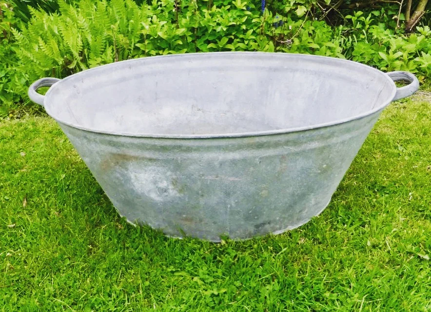 Large Tin Bath £10 (also used for Hook a Duck)