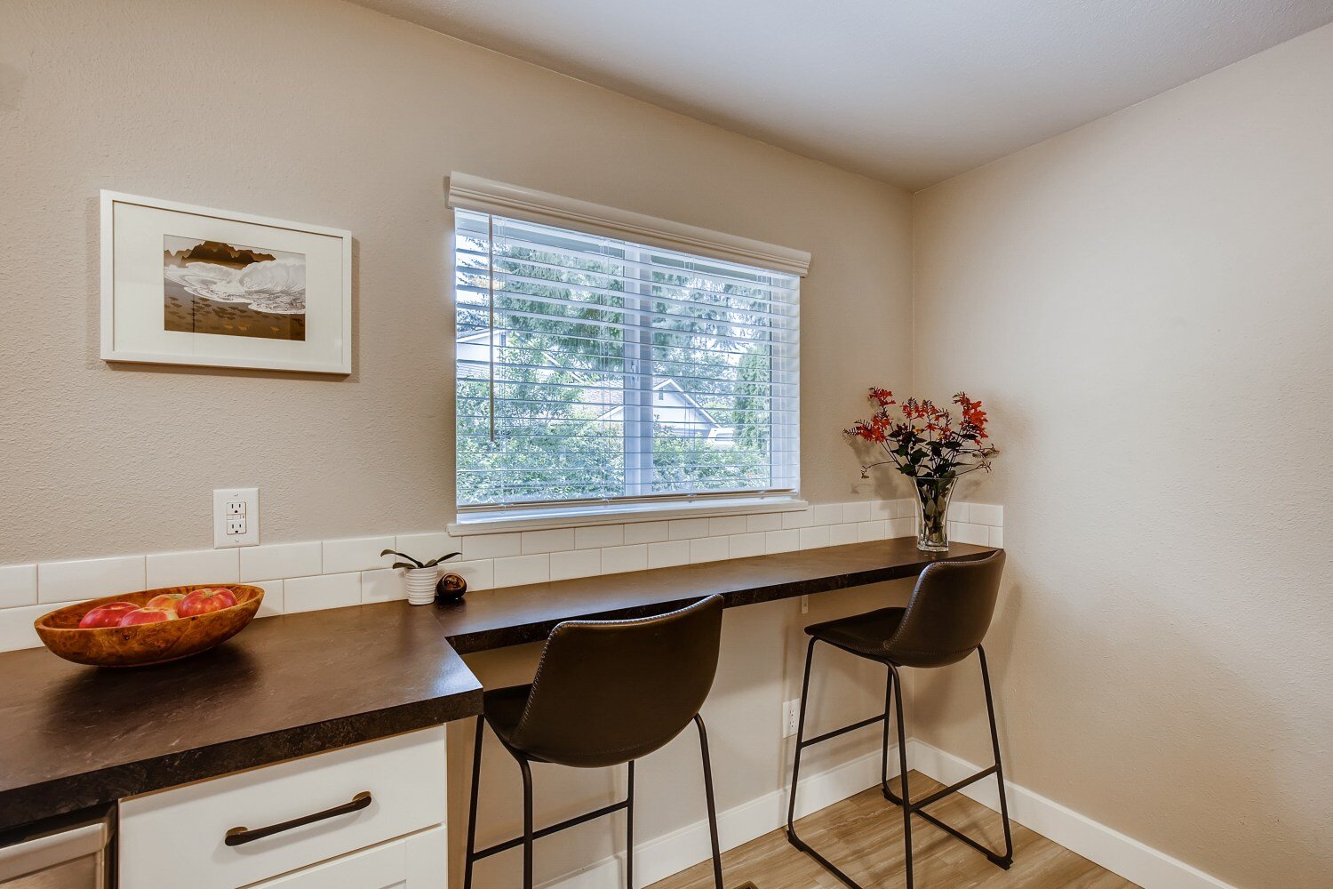 21604 9th Ave W Bothell WA - Web Quality - 014 - 20 Breakfast Area.jpg