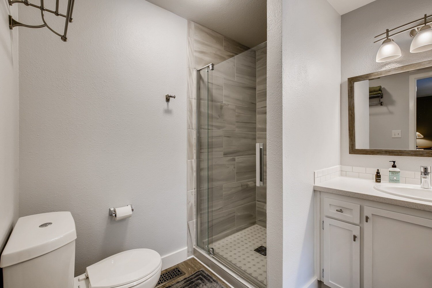21604 9th Ave W Bothell WA - Web Quality - 019 - 25 2nd Floor Master Bathroom.jpg