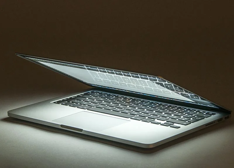 MacBPro13-art_68831a.jpg