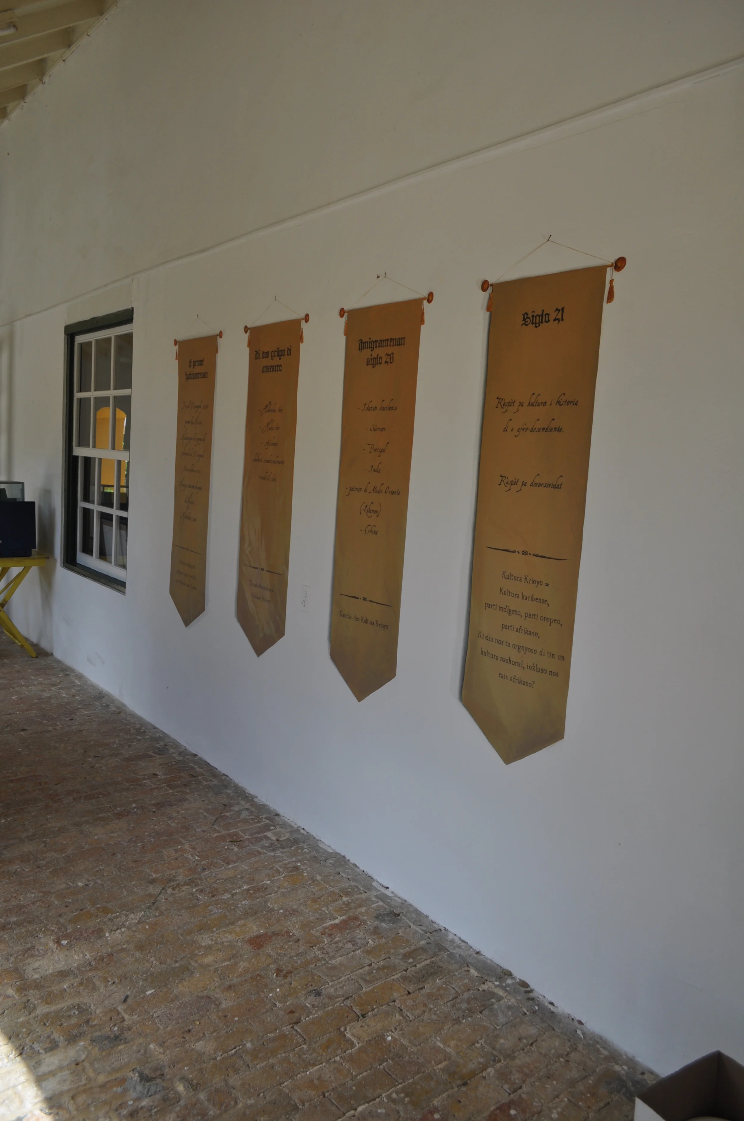 'Trick Of The Eye' painting: Historia Di Habitantenan