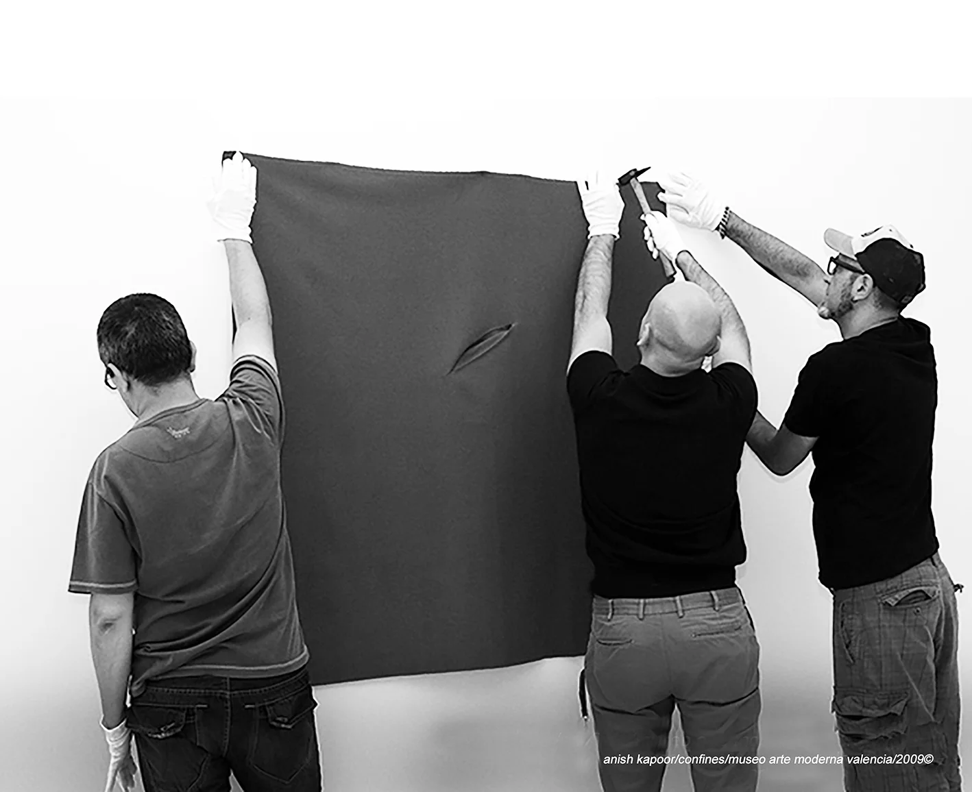 anish kapoor:confines:museo arte moderna valencia:2009© .jpg