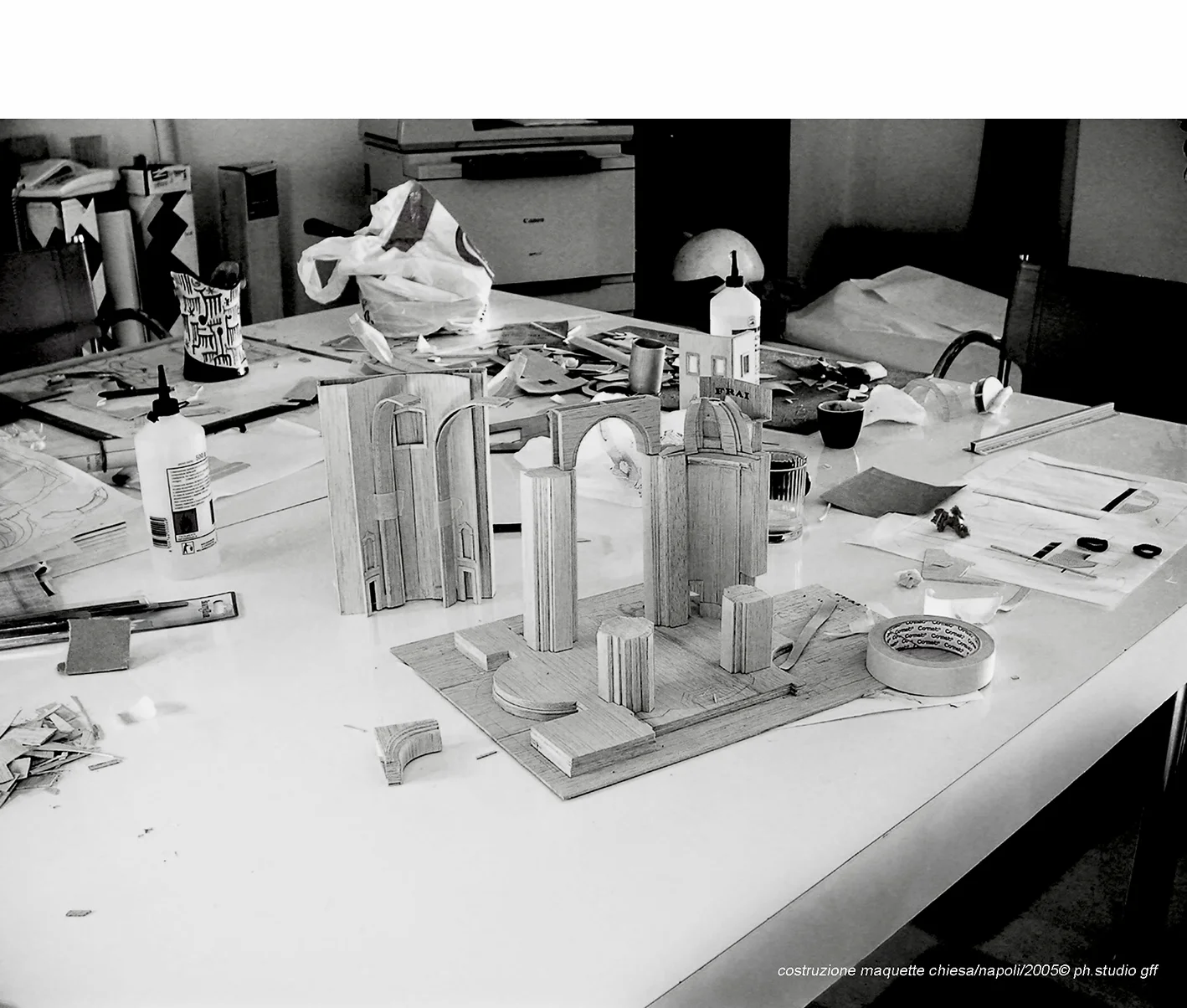 costruzione maquette chiesa:napoli:2005© ph.studio gff.JPG