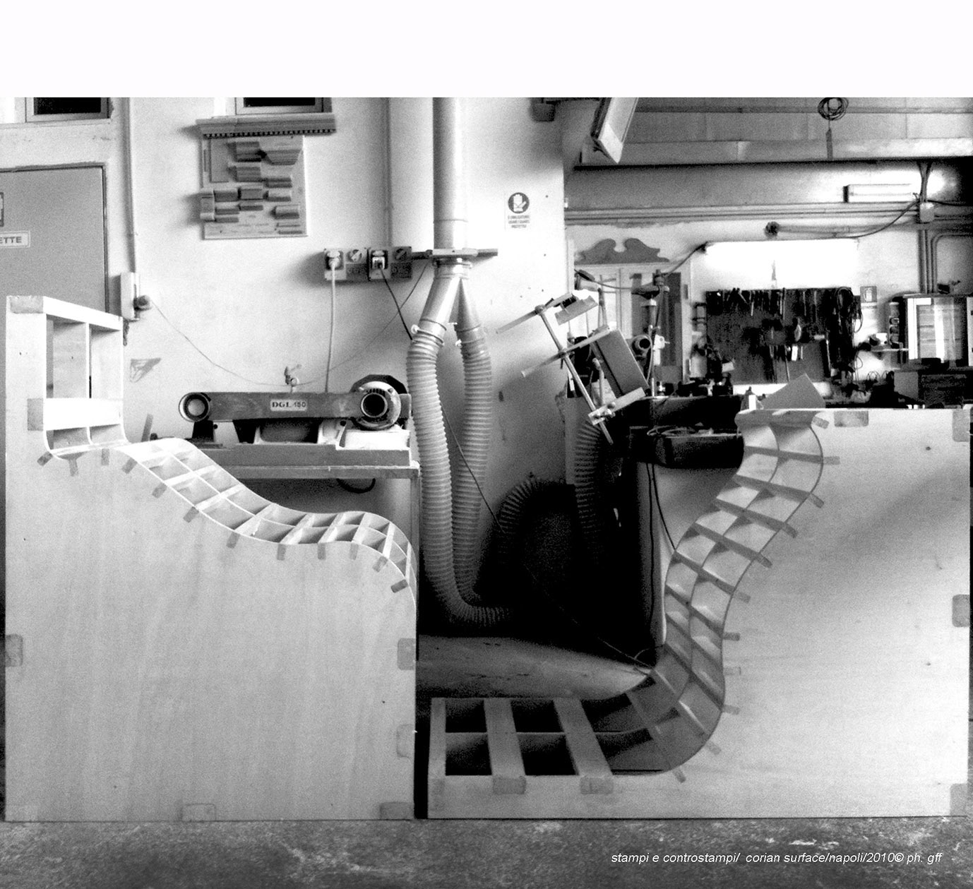 stampi e controstampi:corian surface:napoli:2010© ph. gff.jpg