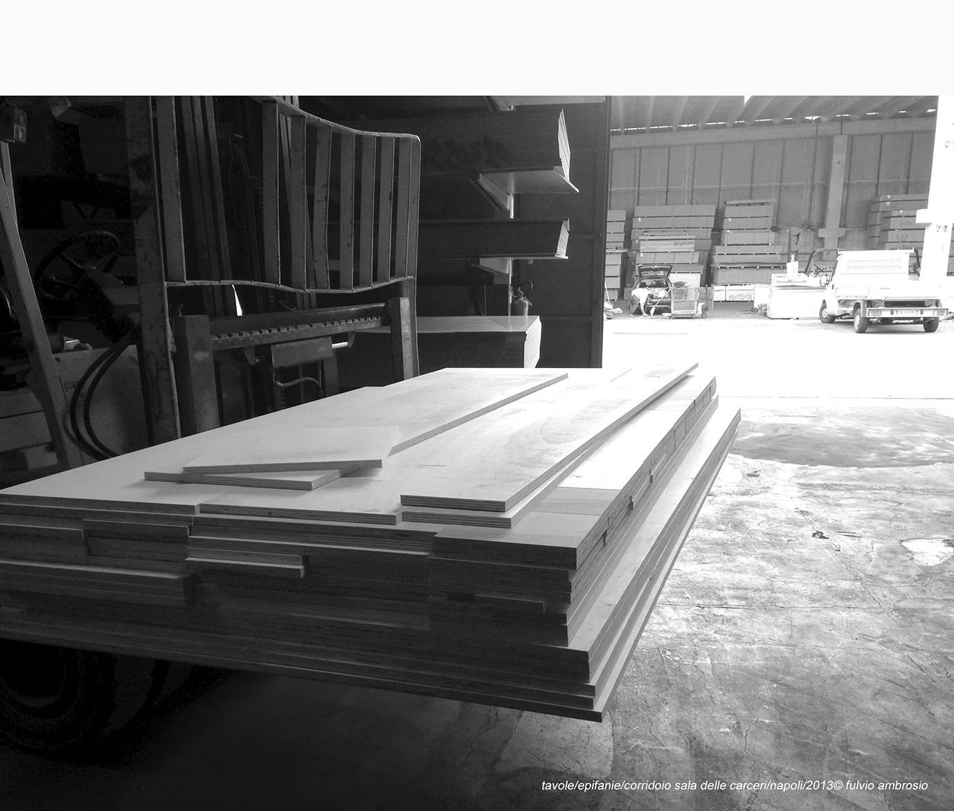 tavole:epifanie:corridoio sala delle carceri:napoli:2013© fulvio ambrosio.JPG