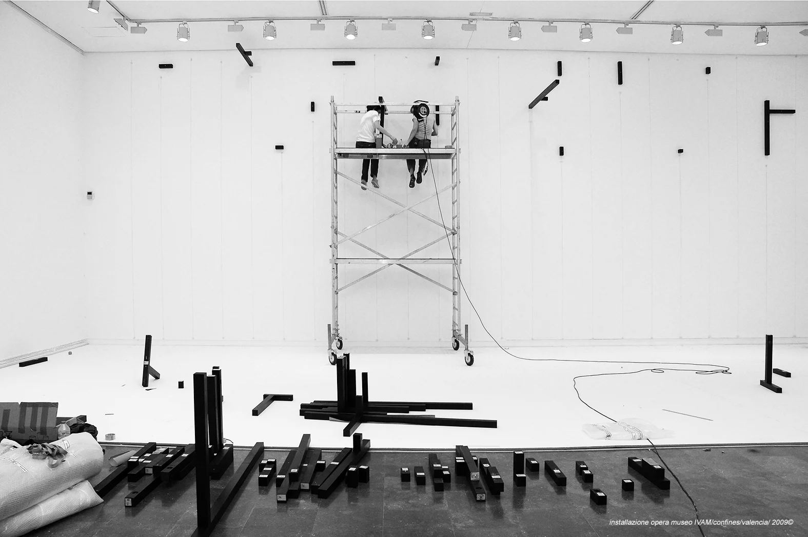 installazione opera museo IVAM:confines:valencia: 2009© .jpg