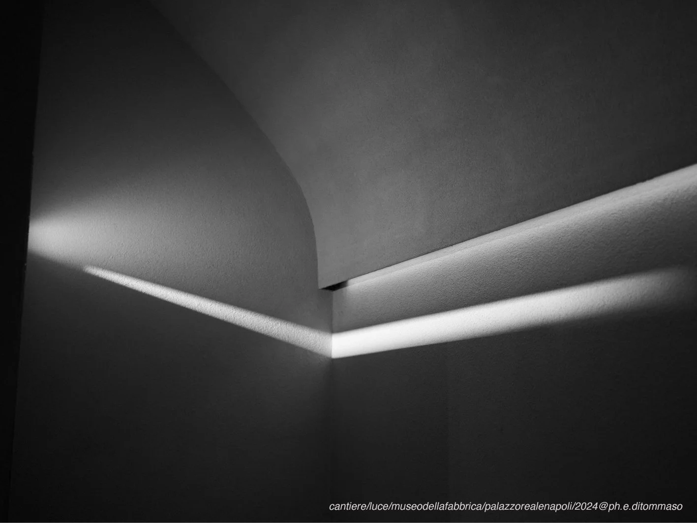 cantiere:luce:museodellafabbrica:palazzorealenapoli:2024@ph.e.ditommaso.jpg