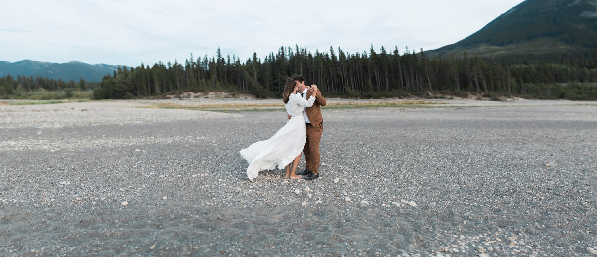 Calgary-wedding-photographers-photos-banff-b-0.jpg