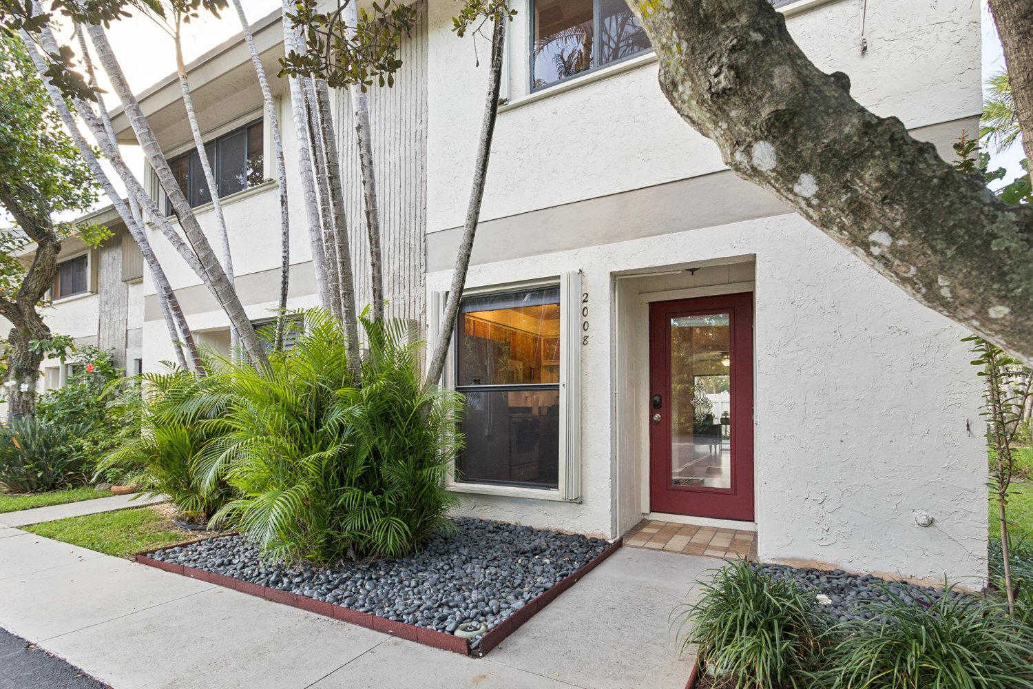 3050.S.Oakland.MLS (1 of 27).jpg