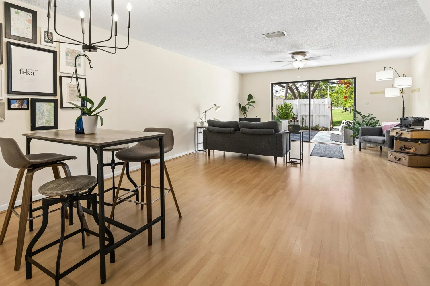 3050.S.Oakland.MLS (4 of 27).jpg
