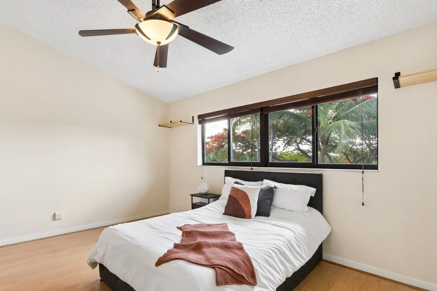 3050.S.Oakland.MLS (16 of 27).jpg