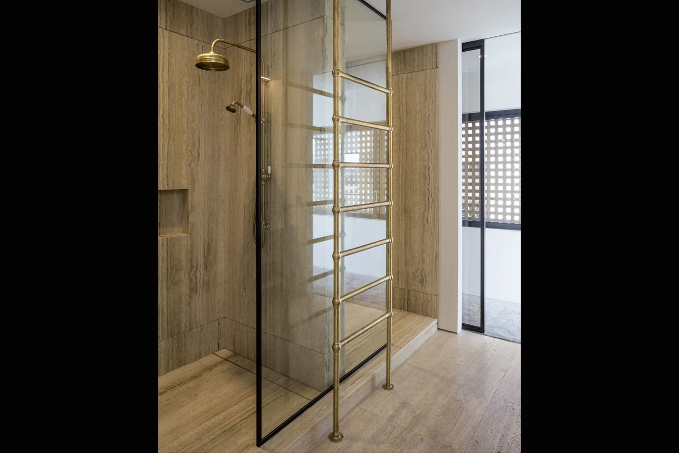 HOBSON BAY HSE_2946-2.jpg