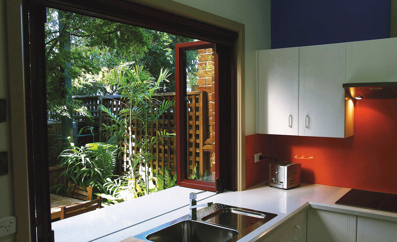 bi fold windows mackay commercial