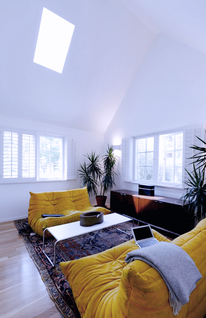 HOLLYWOOD FIVE INTERIOR