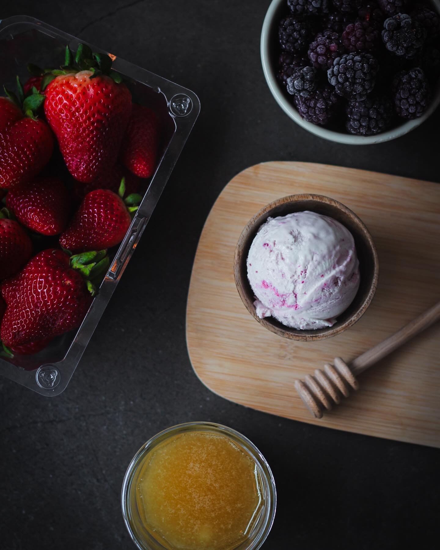 MAY FLING: BERRY BEAR 🍓🫐🍯

This flavour is the berry best! A scrumptious vanilla honey ice cream base with mixed berry swirl. It&rsquo;s berry delicious! 

Available at all stores in scoops and pints ✨🧸