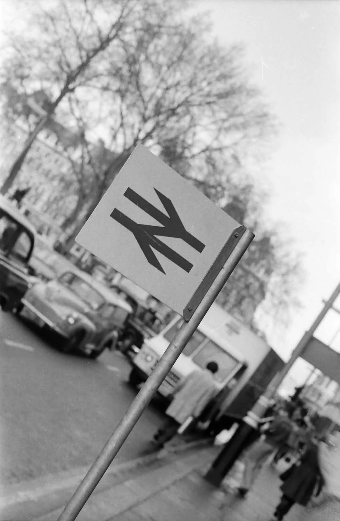 london xmas 1980 roll 7 0.jpg
