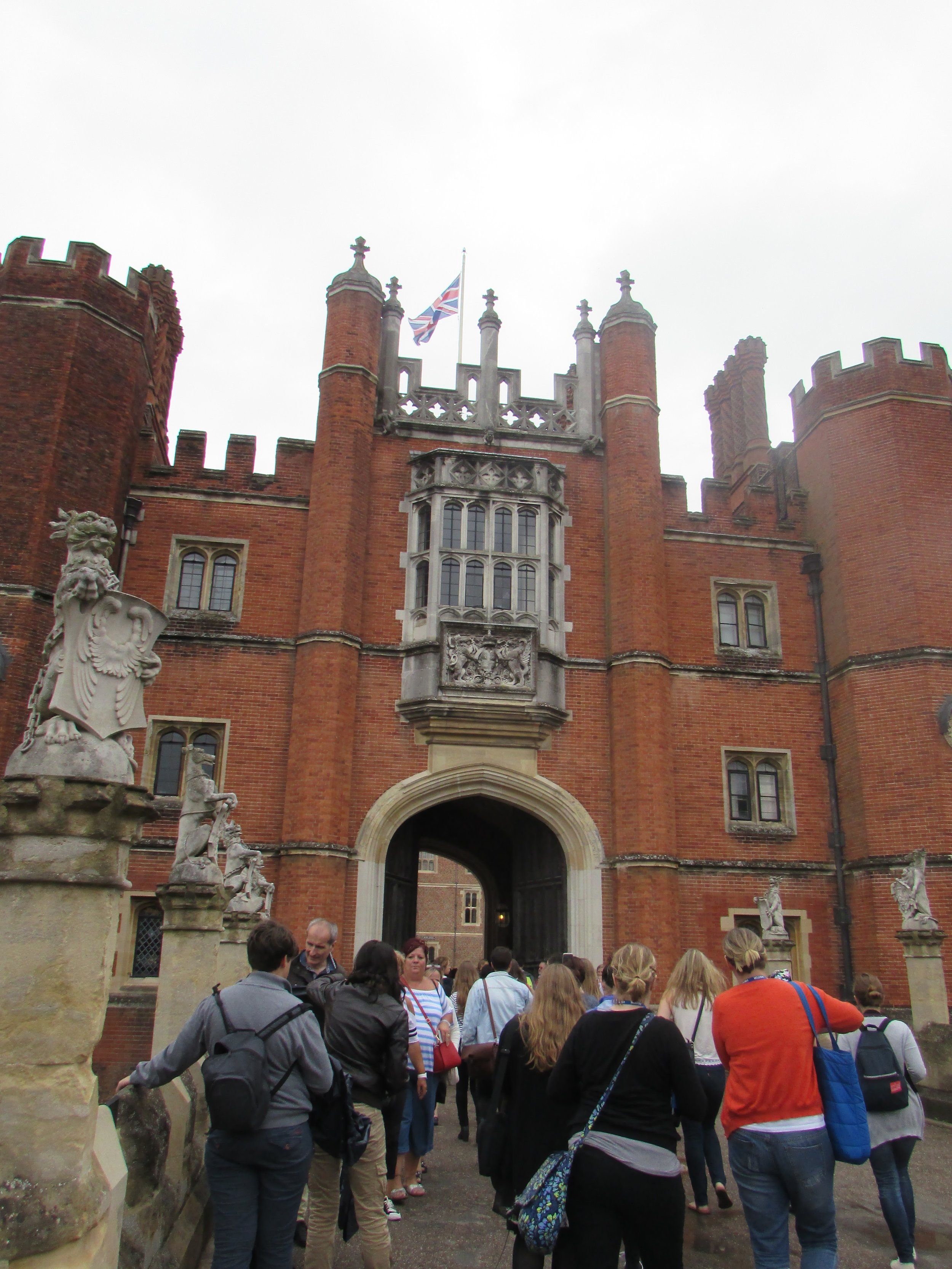 Hampton Court 12.jpg