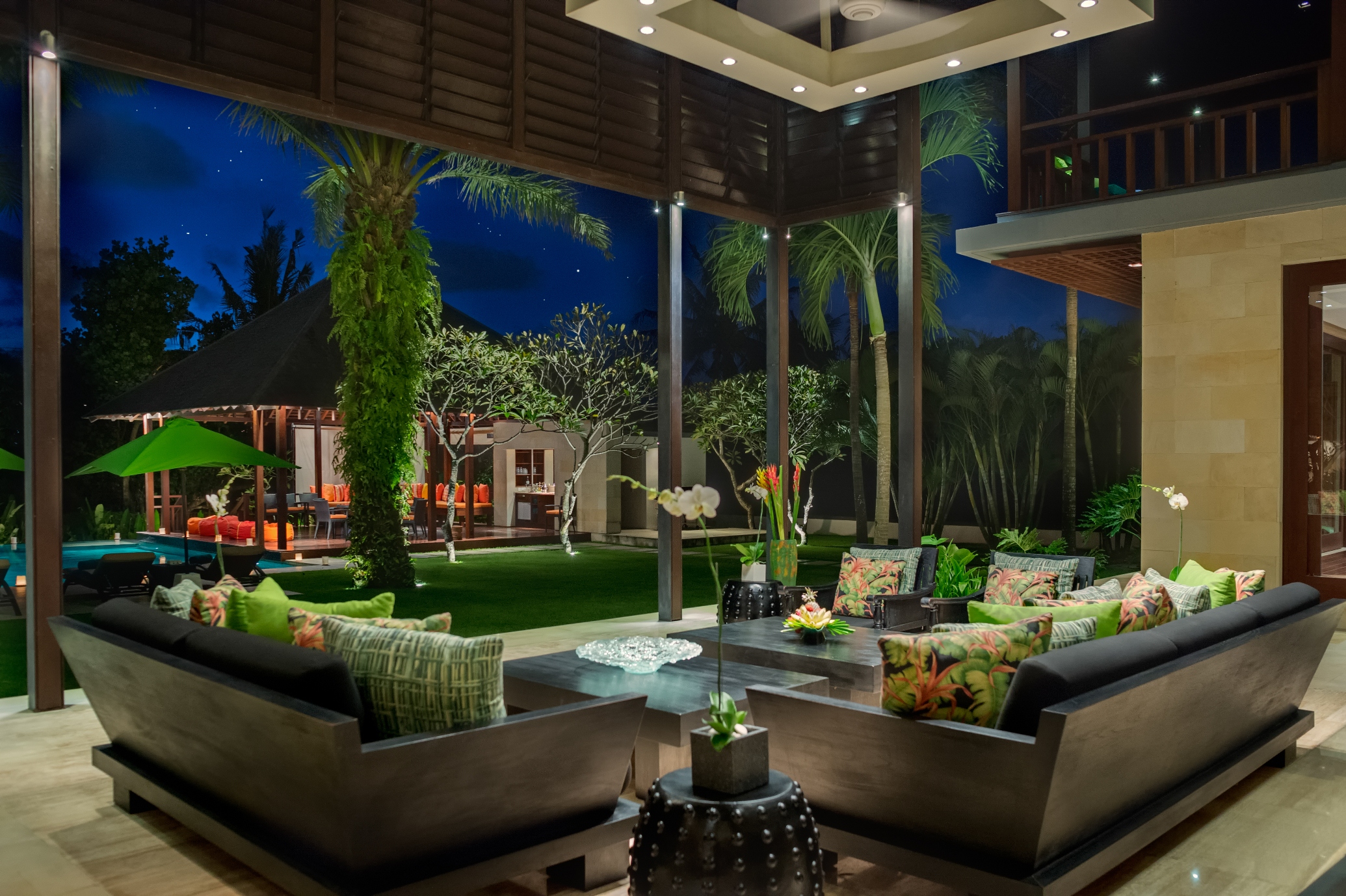 Bendega-Nui-Living-area-with-pool-view-at-night.jpg