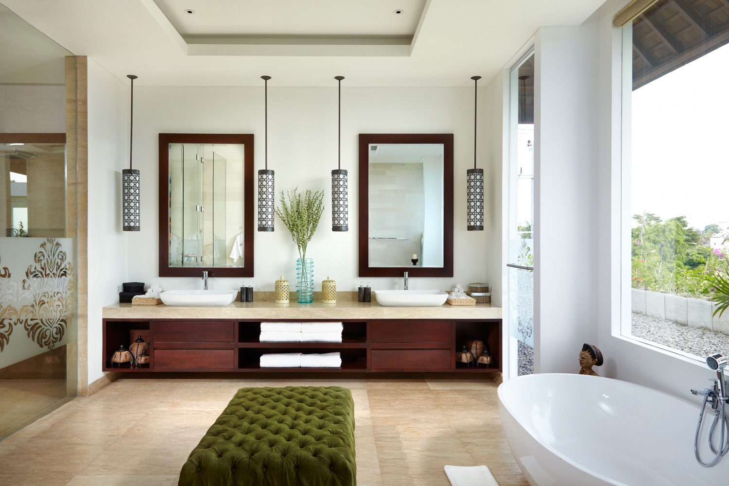 Villa-Malaathina-Bathroom.jpg