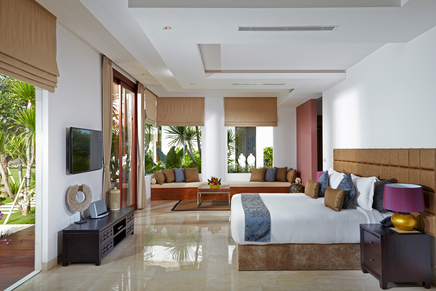 Villa-Malaathina-Bedroom-one.jpg