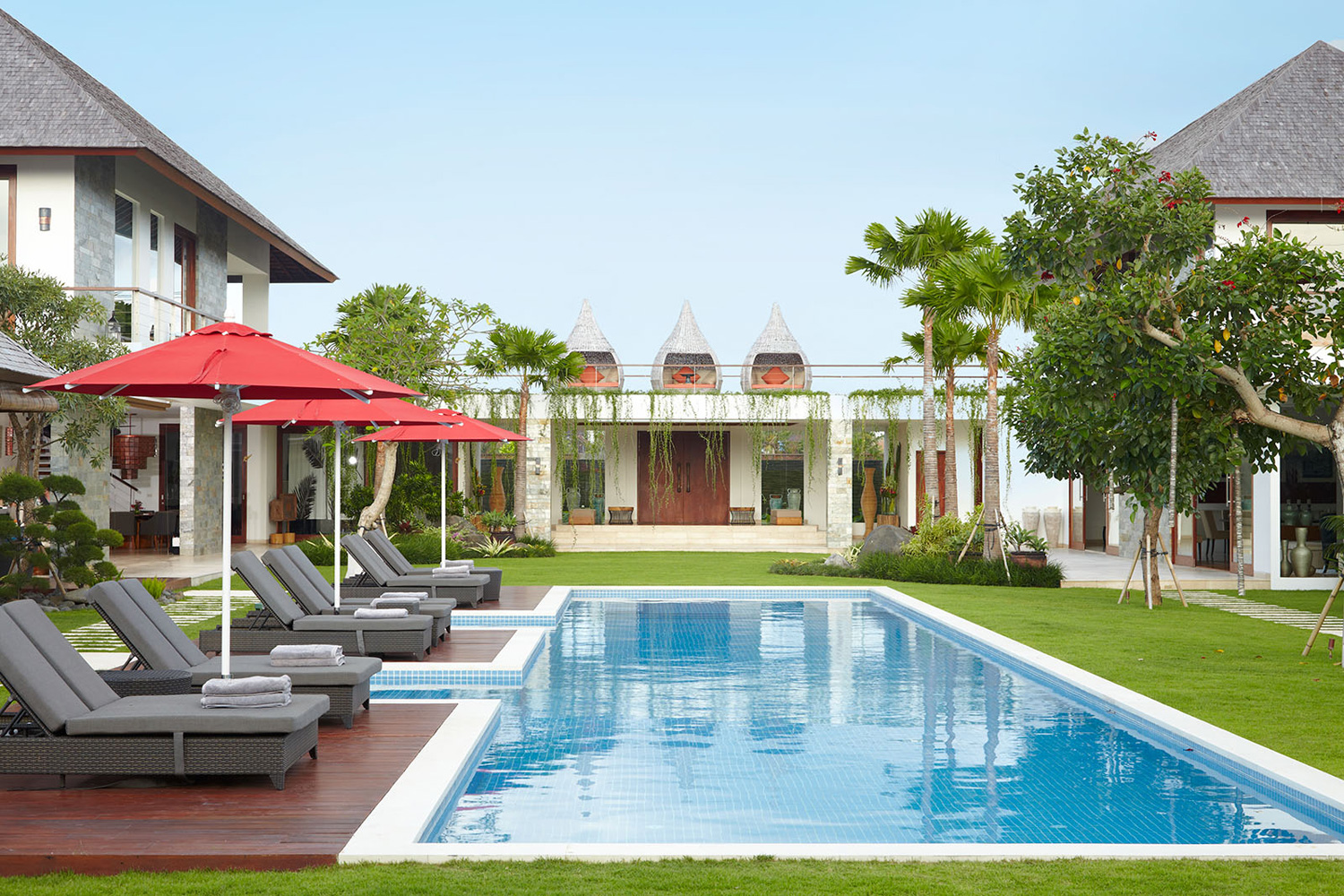 Villa-Malaathina-Gardens.jpg