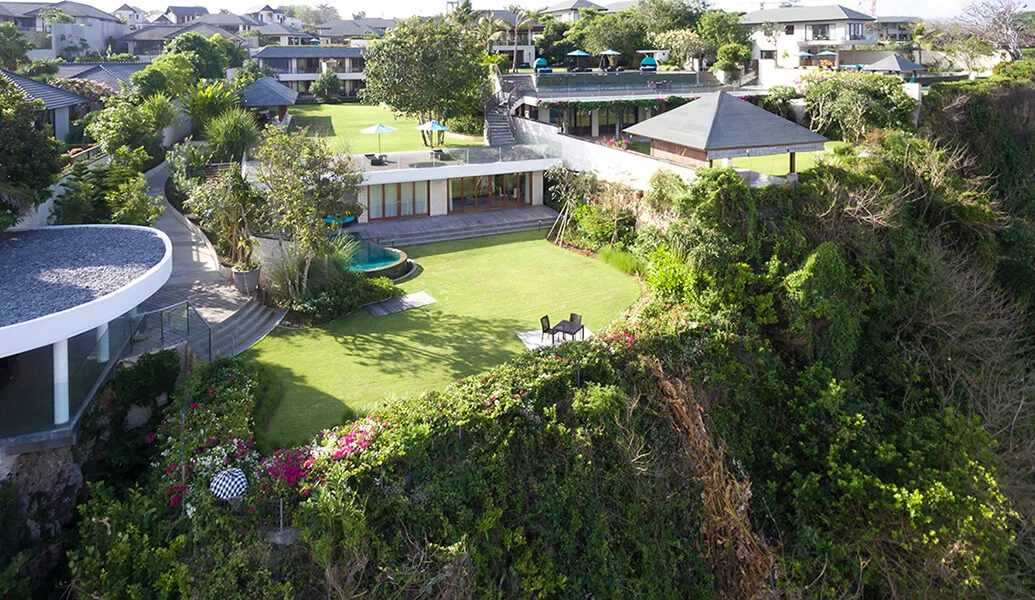the-pandawa-cliff-estate-villa-markisa-magnificent-villa.jpg