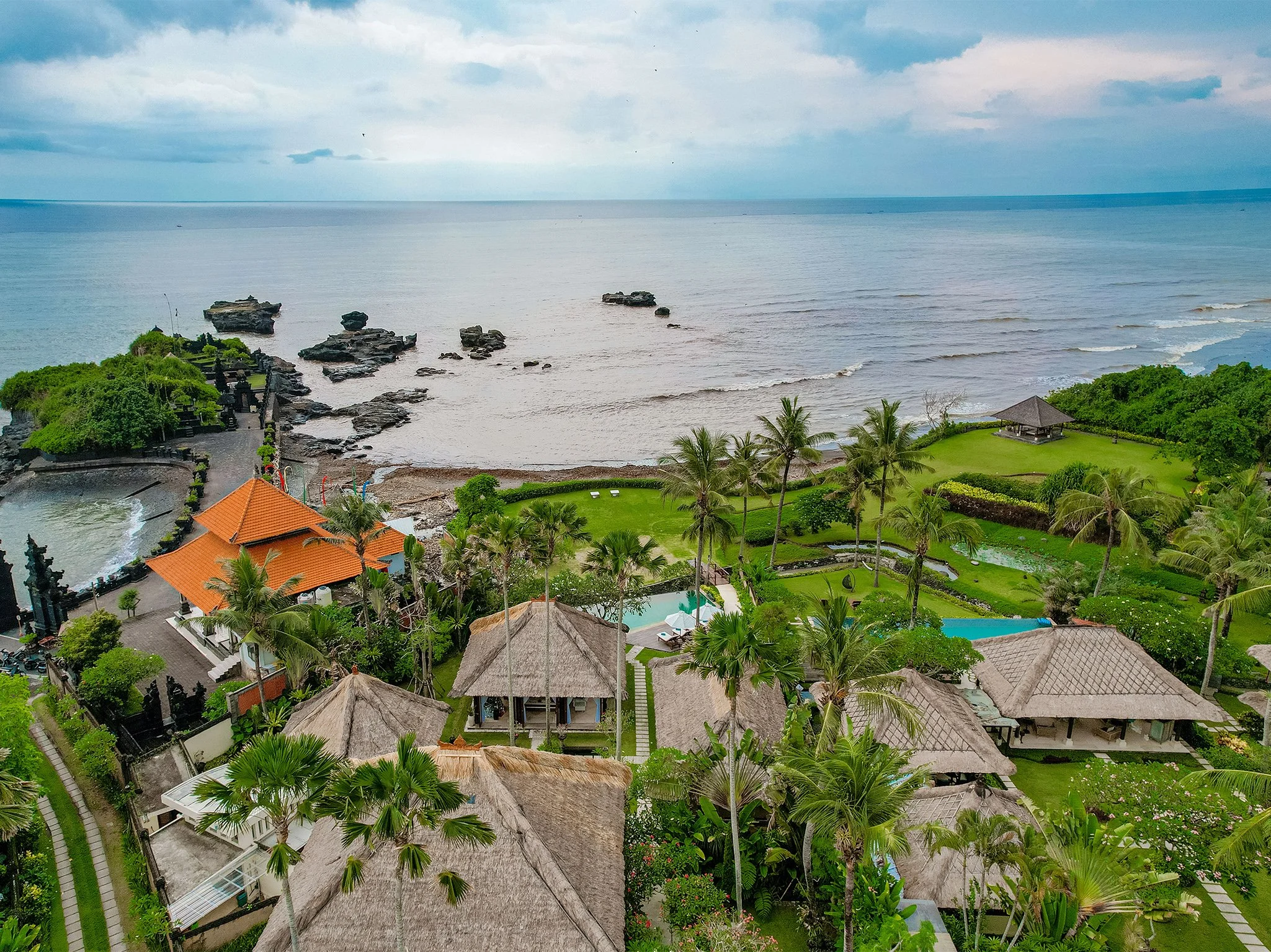 12 Villa Tanju - Sprawling pavilions by the sea.jpg