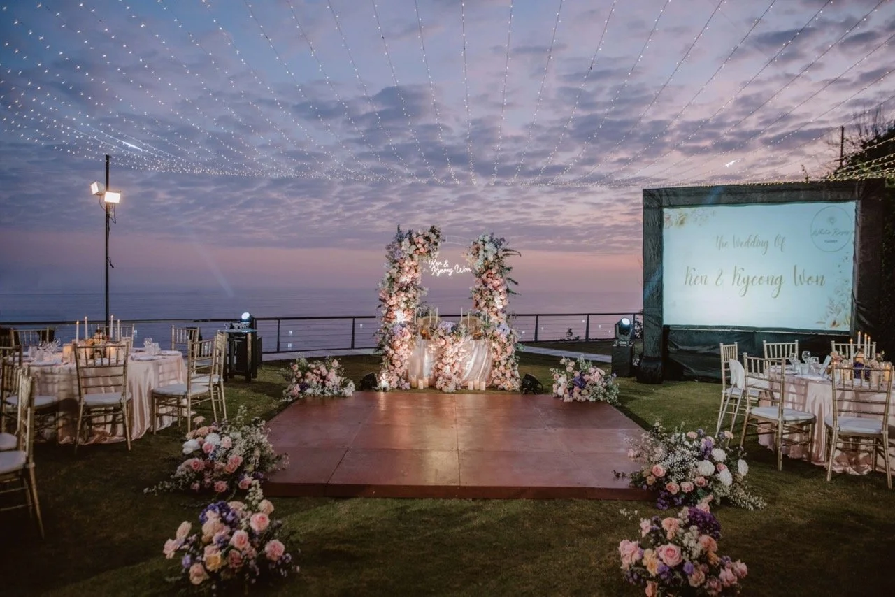 Dinner at The View 23 Large.jpeg