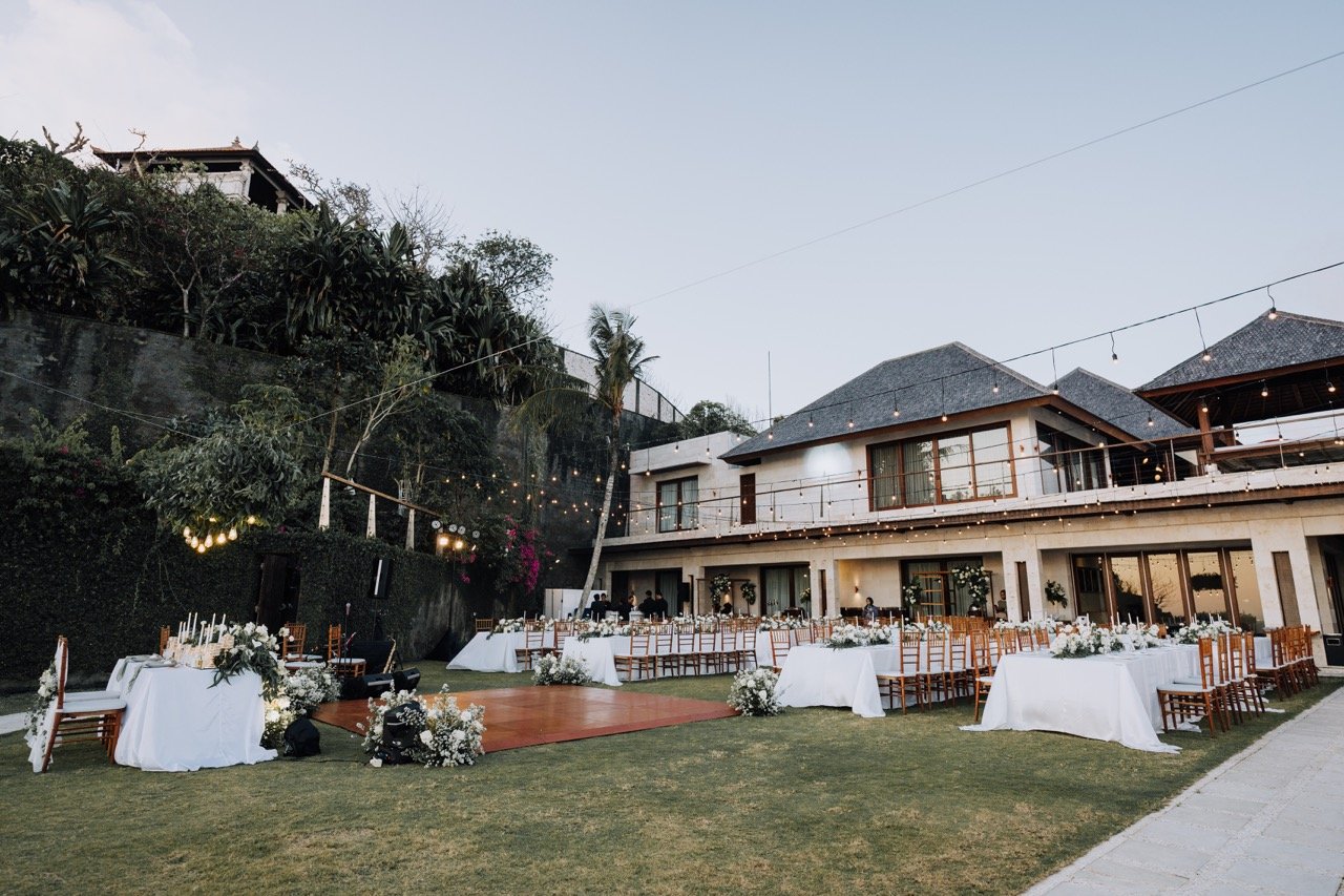 Dinner at The View 26 Large.jpeg