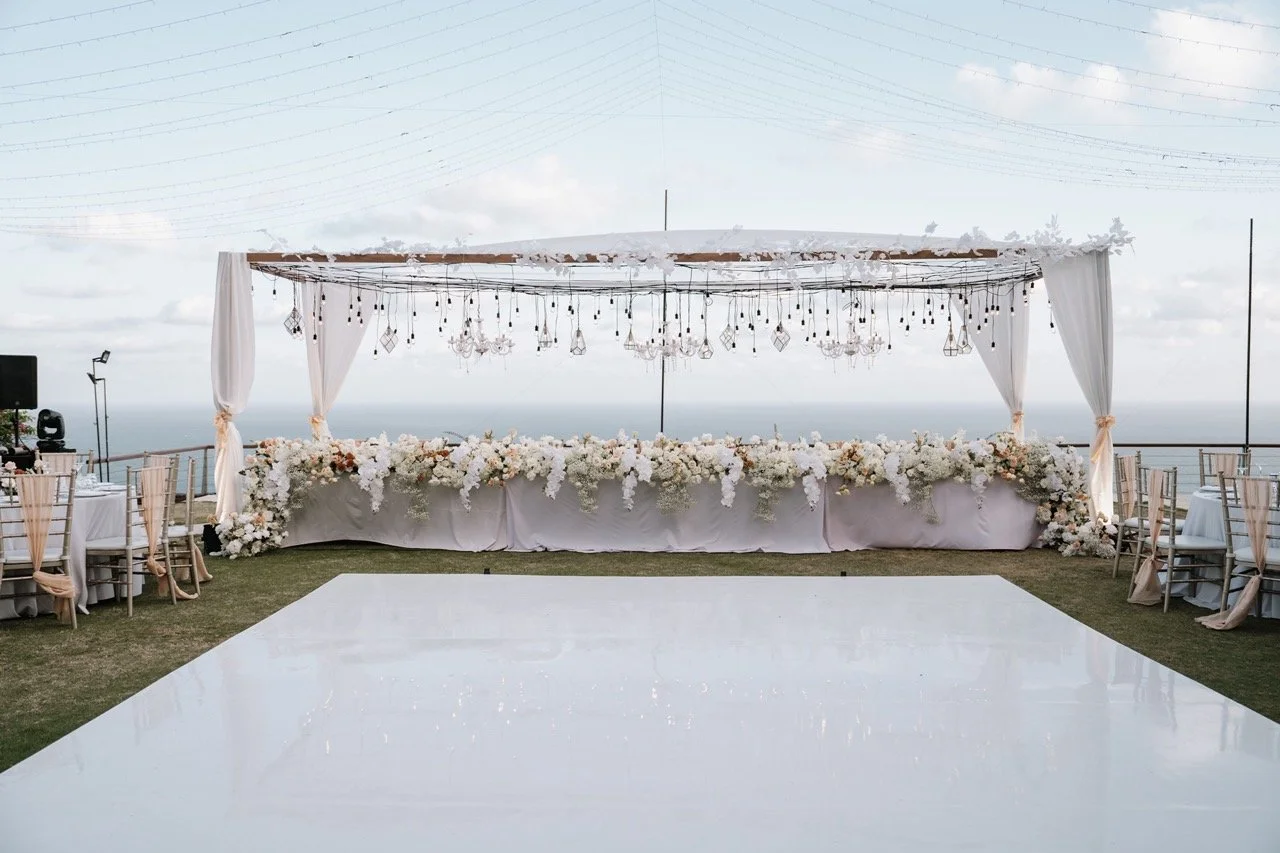 Dinner at The View 38 Large.jpeg