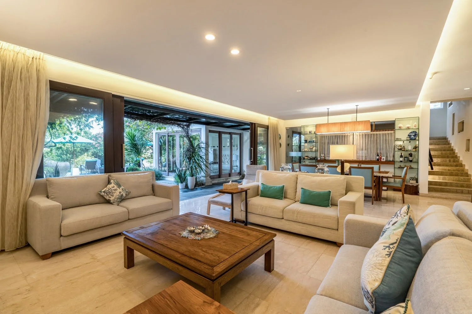 Pandawa Cliff Estate - The Pala Extension - Living and dining area.jpg