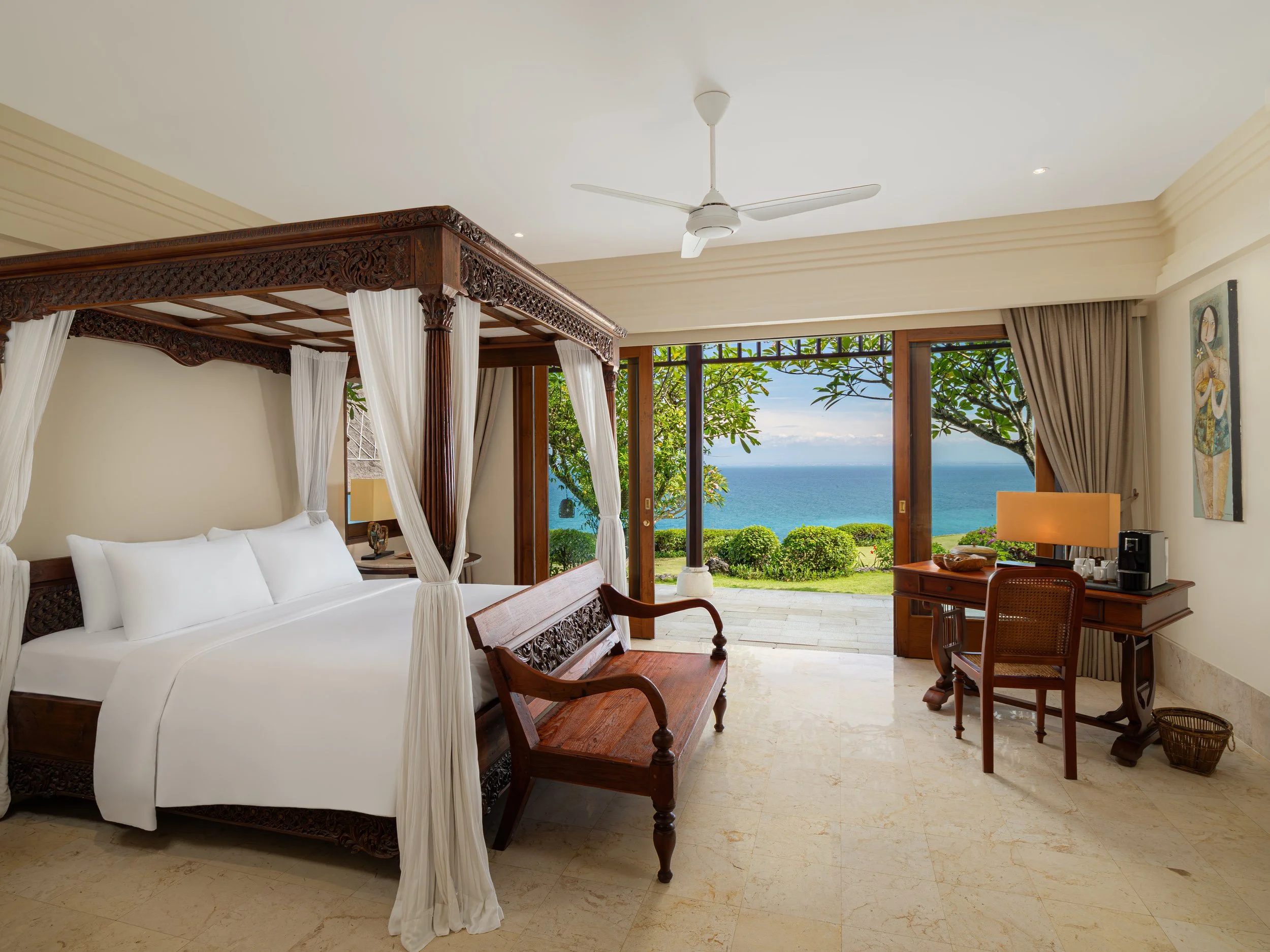 Deluxe Cliff Ocean View 1.jpg