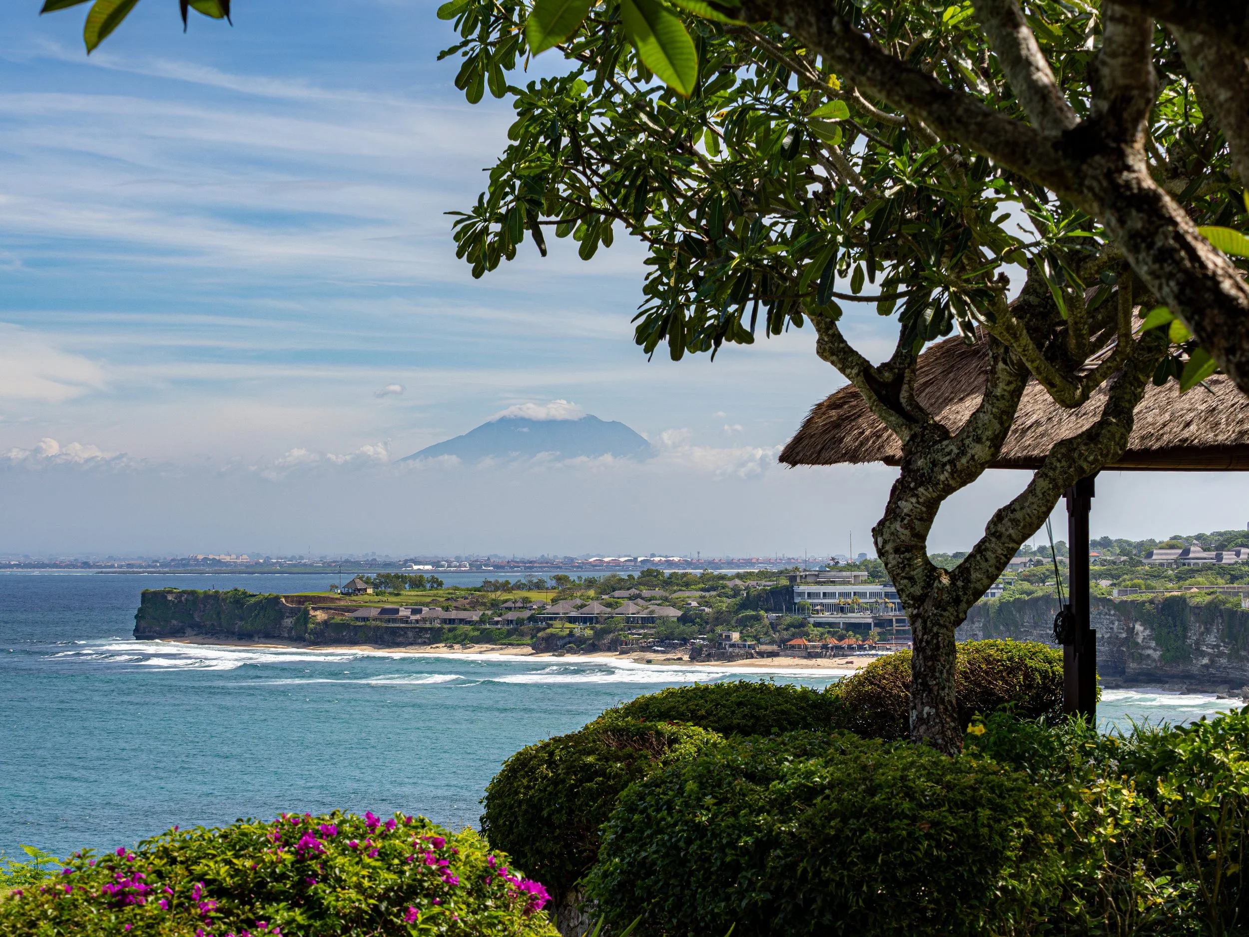 Deluxe Cliff Ocean View 8.jpg