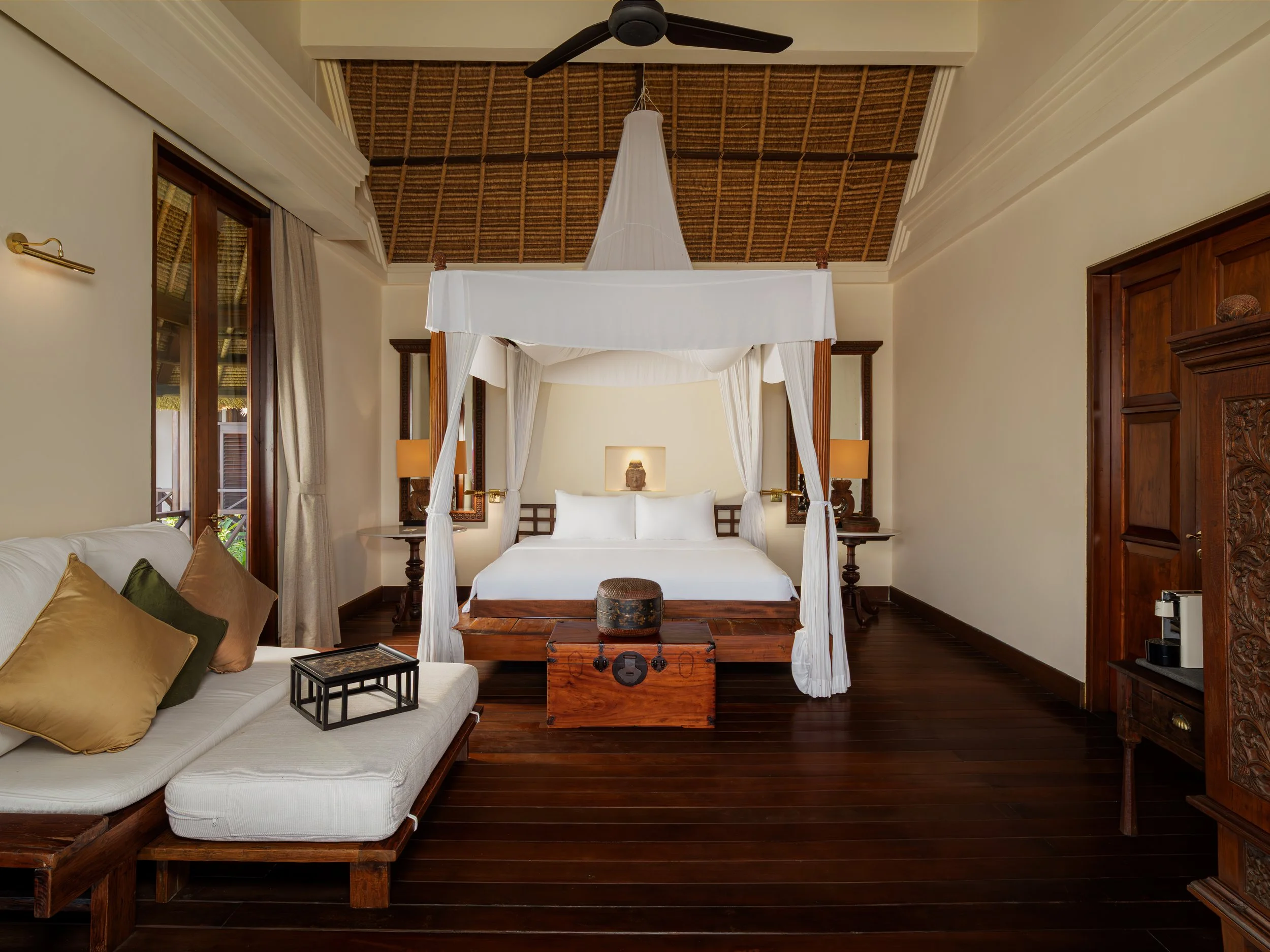 Junior Suite Cliff Ocean View 2.jpg