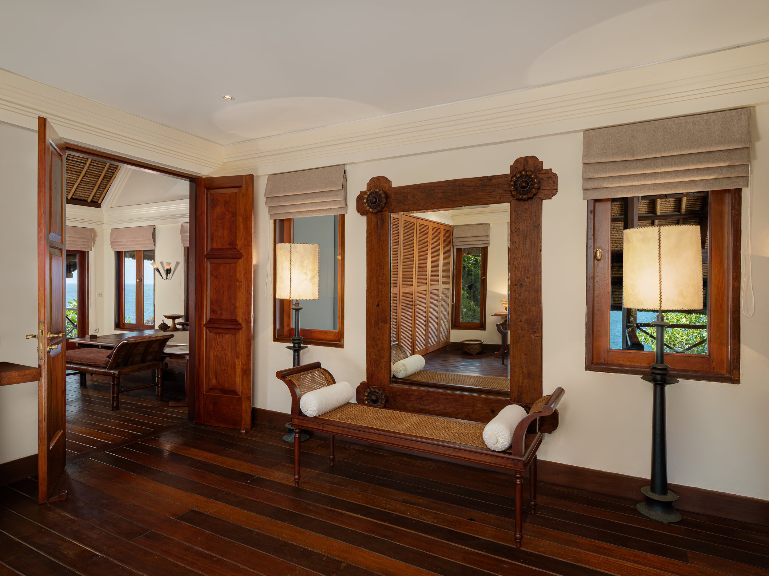Junior Suite Cliff Ocean View 4.jpg
