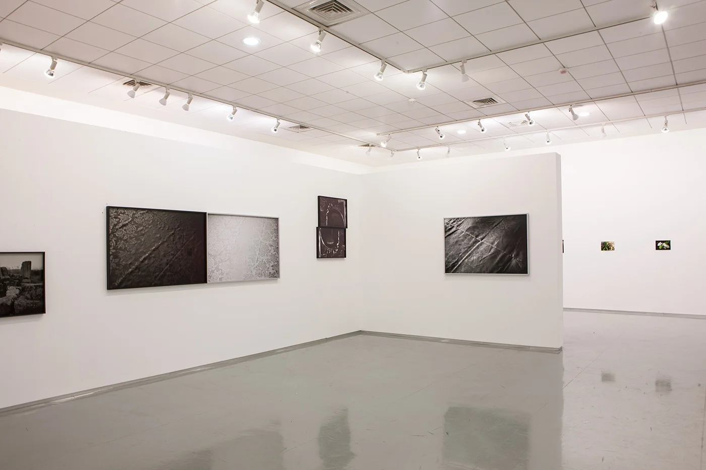 Last Light , Installation View, The Open Museum of Photography, Tel Hai Industrial Park, June 2015 - April 2016 Curated By Naama Haikin Director and Chief Curator of the Open Museums: Ruthi Ofek Exhibition Curator: Naama Haikin Production Manager: Arieh Sagi Coordinator: Ruthi Mozes Printing and Framing: The Print House, Tel Aviv Public Relations: Yael Shavit, Tikshorot Catalogue Editor: Naama Haikin Design and Production: Kobi Franco Design Graphic Execution: Mor Halimi Hebrew Text Editing: Einat Adi English Translation: Talya Halkin, Einat Adi (Sarit Shapira's article) Arabic Translation: Nabil Armali All works are courtesy of the artist and Braverman Gallery, Tel Aviv 2015, The Open Museum of Photography, Tel Hai Industrial Park omuseums.org.il