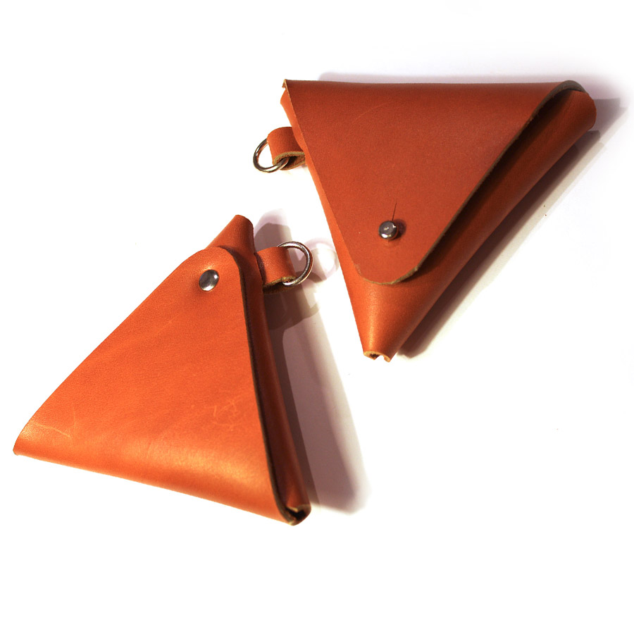 Triangular-coin-pouch-02.jpg