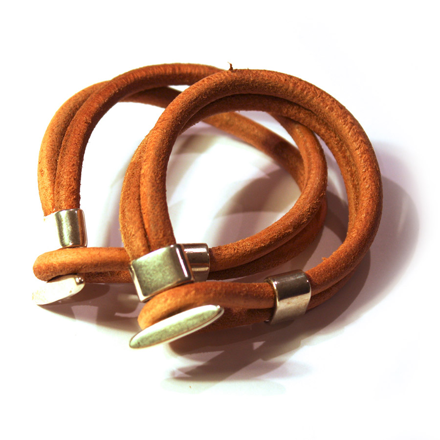 Loop-bracelet-01.jpg